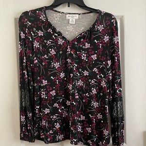 Liz Claiborne long sleeve floral top